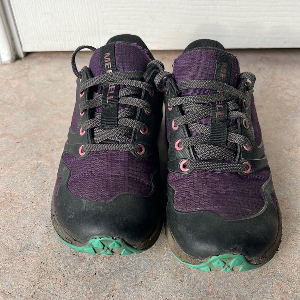 Merrel Kids Altalight purple and black light hiking shoe.